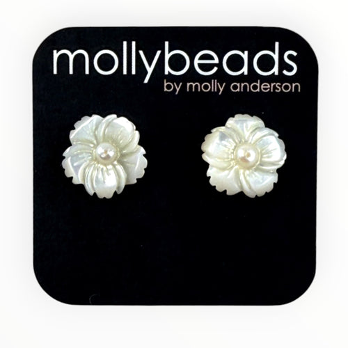 E2303P Pearl flower studs