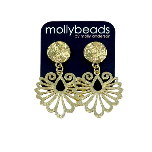 E2330 Gold filigree on gold studs