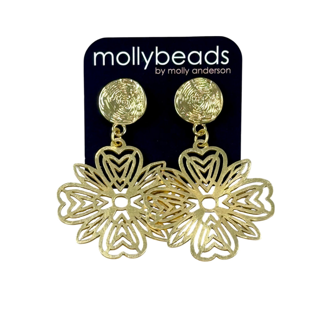E2331 Gold filigree on gold studs