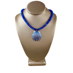 N4076 -Agate beads with hand painted shell pendant