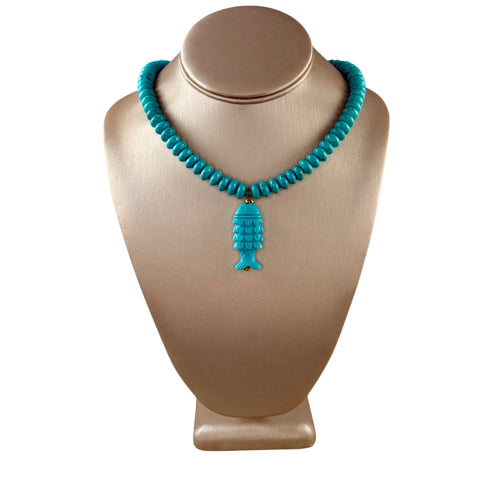 N4079 -Agate beads with carved fish pendant