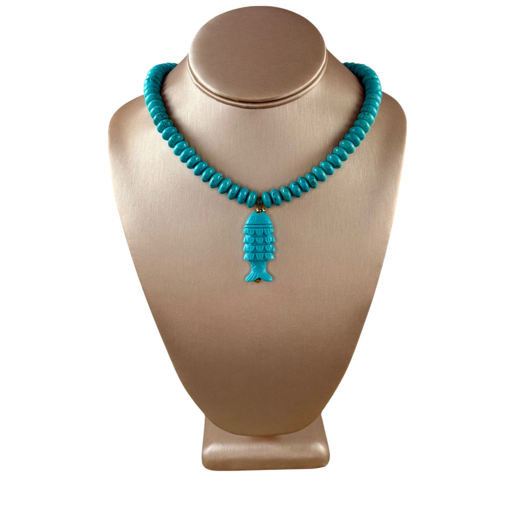 N4079 -Agate beads with carved fish pendant