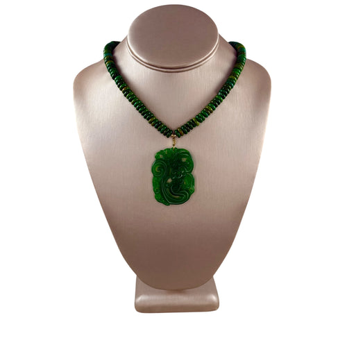 N4085 - Green jade beads with carved asian pendant