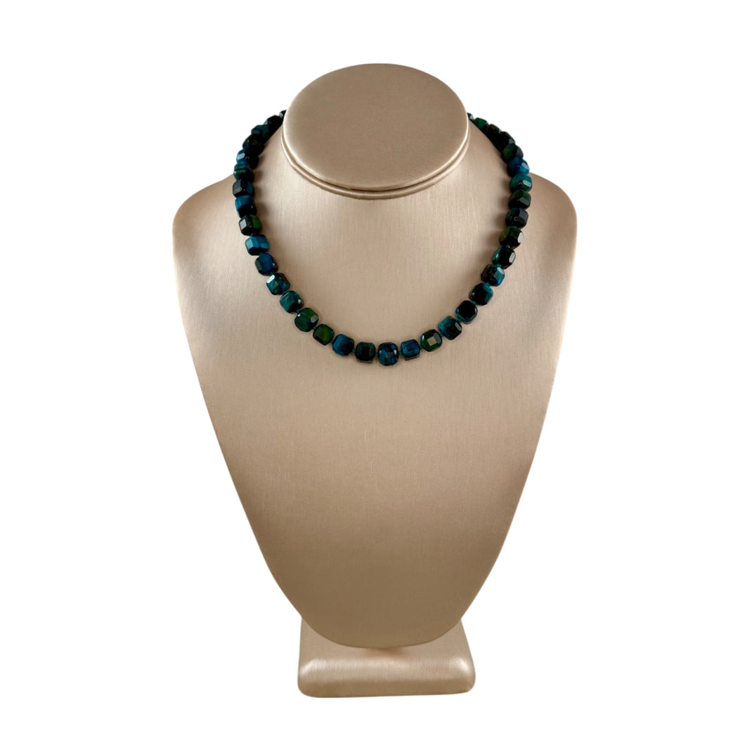 N4081 - Teal tiger eye cube beads
