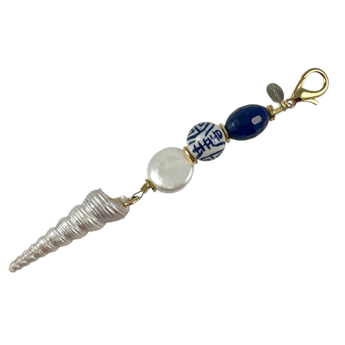 MBSF05- Shell and blue bead scissor fob